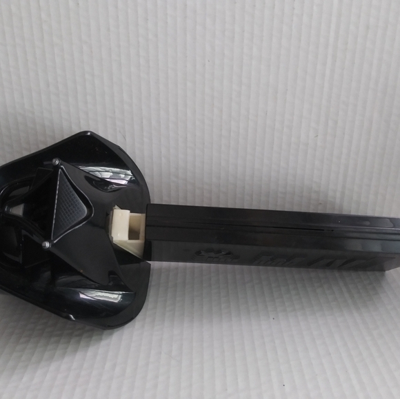 Star Wars Large Darth Vader PEZ Dispenser - Picture 10 of 15